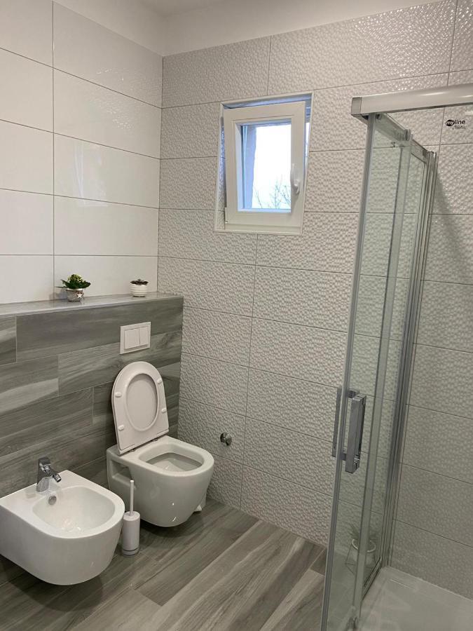 Apartment Viki Lozovac Exterior photo