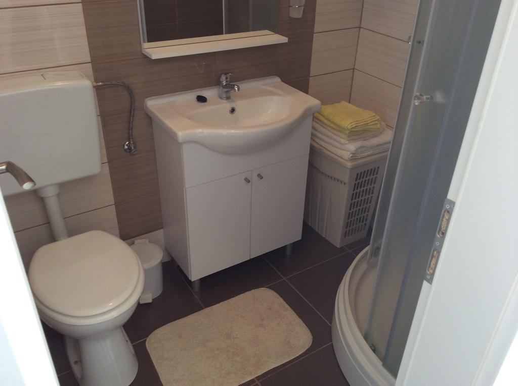 Apartment Viki Lozovac Room photo